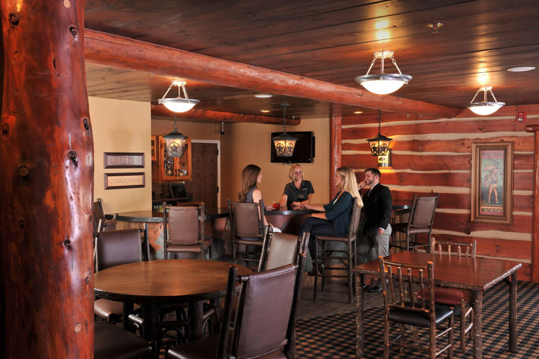 Food & Drinks 5, Stoney Creek Inn, Buchanan