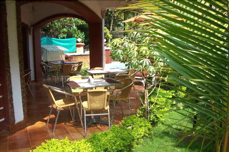 Others 5, Renzo's Inn, North Goa