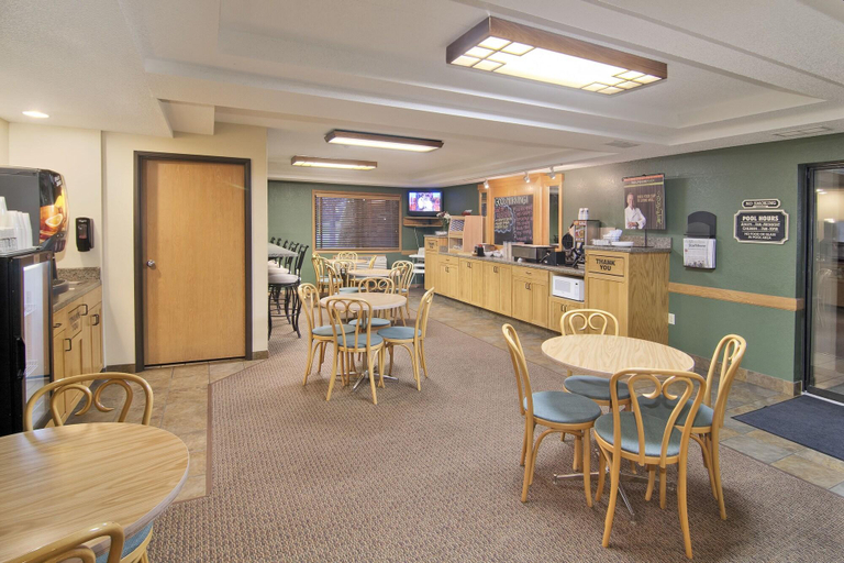 Food & Drinks 5, Boarders Inn Suites, Rice