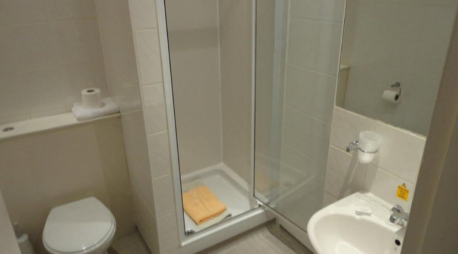 Bathroom 3, Sandyford Hotel, Glasgow