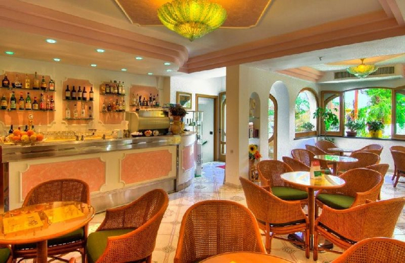 Food & Drinks 4, Terme La Pergola, Napoli