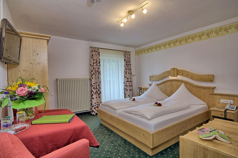 Bedroom 2, Hotel Grünberger, Berchtesgadener Land