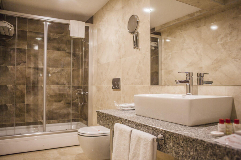 Bathroom 4, Cimenoglu Hotel, Merkez
