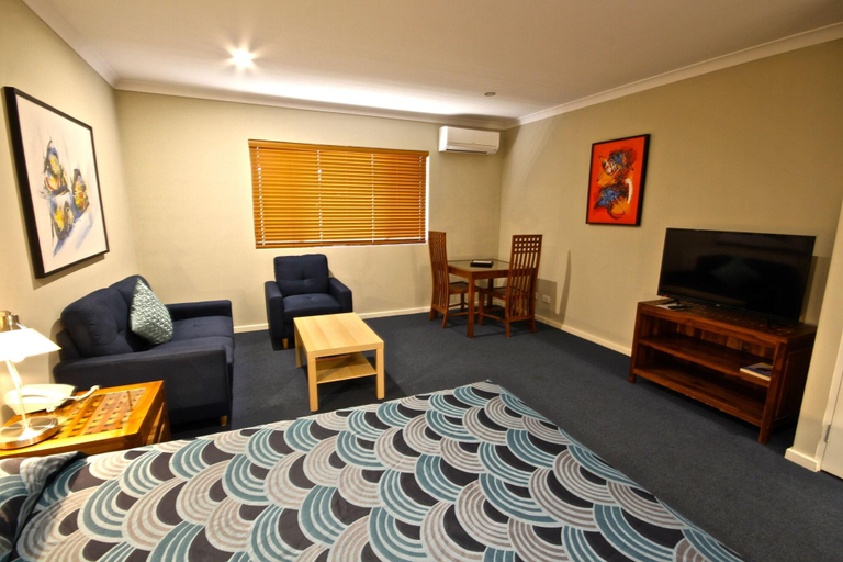 Public Area 2, Bunbury Motel, Bunbury