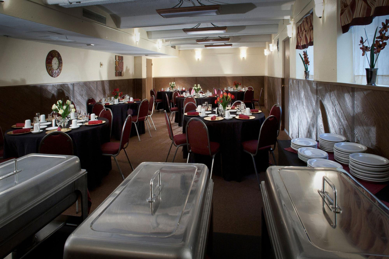 Food & Drinks 5, O Haire Motor Inn, Cascade