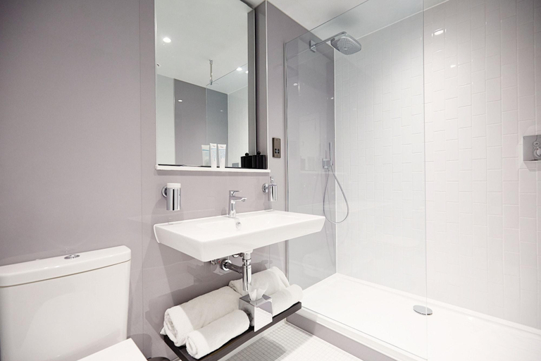 Bathroom 5, Malmaison Brighton, Brighton and Hove