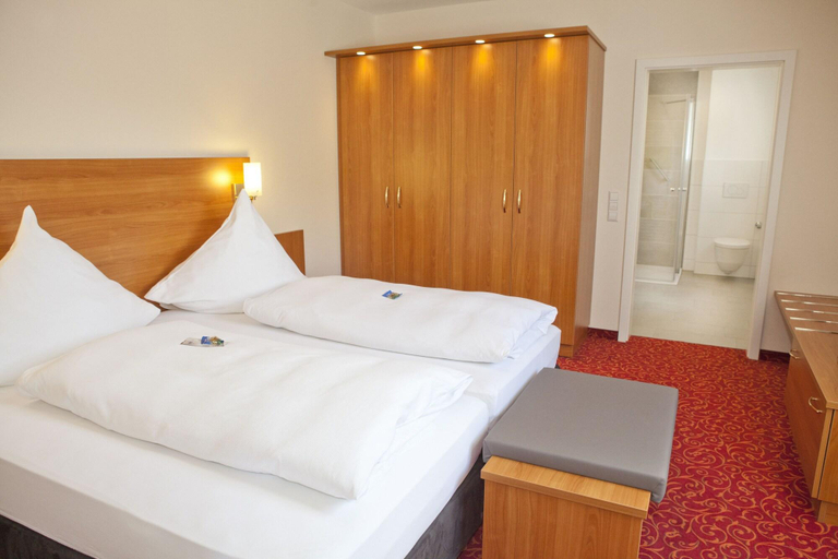 Bedroom 2, Alexa Kurhotel, Main-Tauber-Kreis