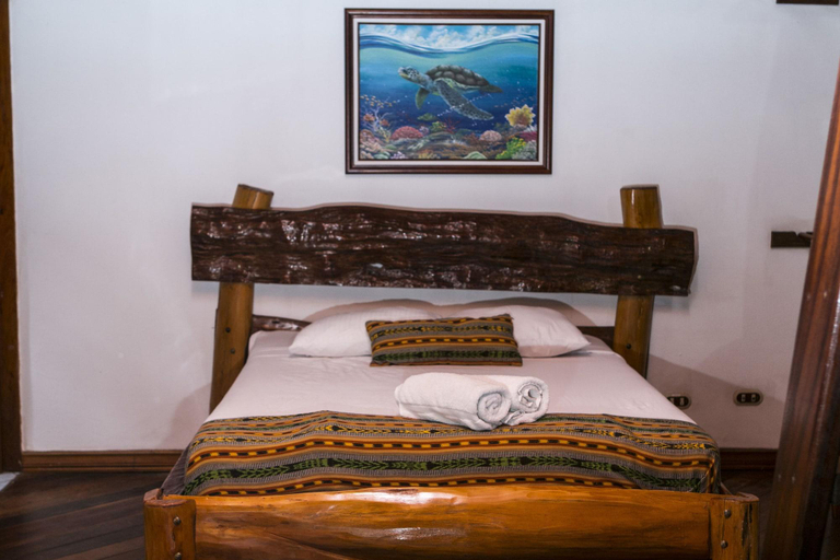 Bedroom 3, Hotel La Isla Inn, Talamanca