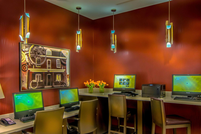 Food & Drinks 5, Residence Inn Charlottesville Downtown, Charlottesville