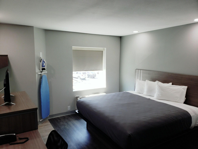 Bedroom 3, Hathaway Inn, Bay