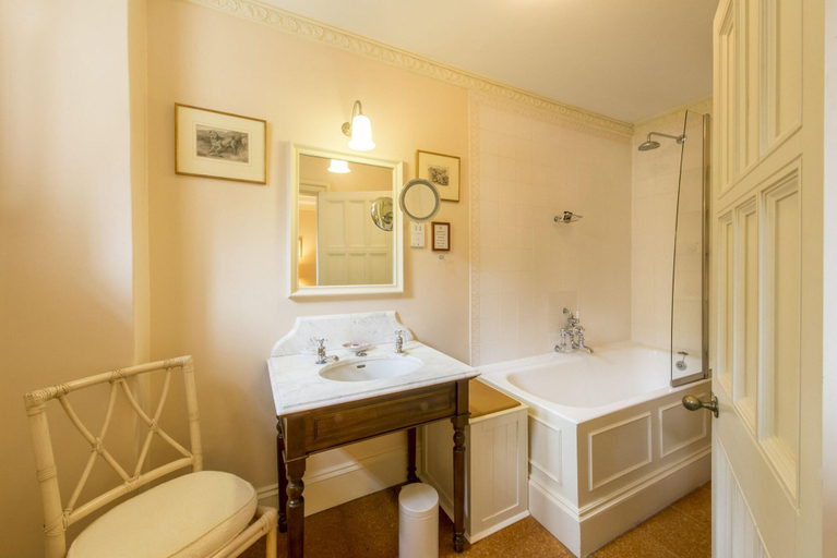 Bathroom 5, Hartwell House Hotel and Spa , Buckinghamshire