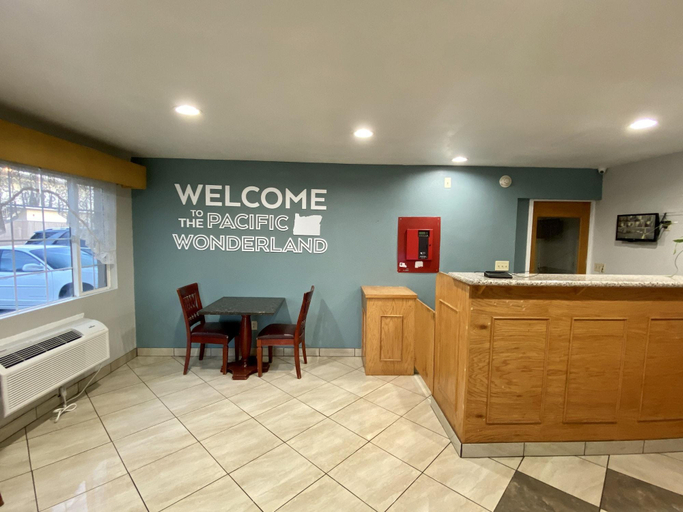 Public Area 3, Travelodge Medford, Jackson