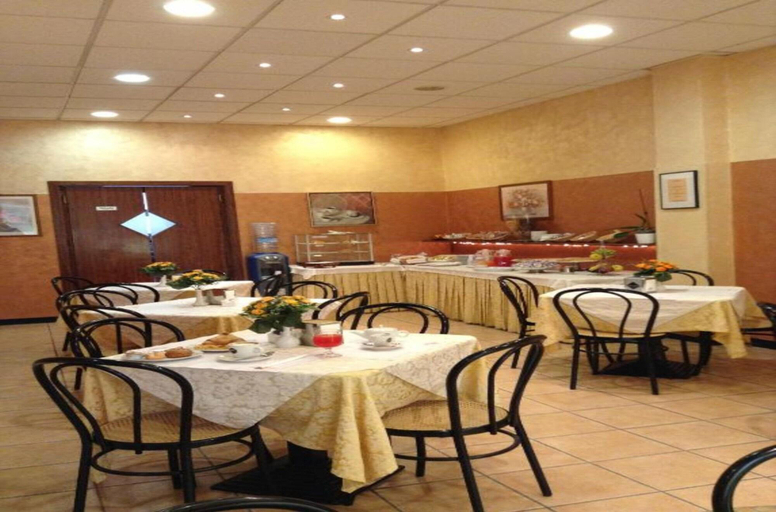 Food & Drinks 5, Hotel Nuovo Rondo Sesto San Giovanni, Milano