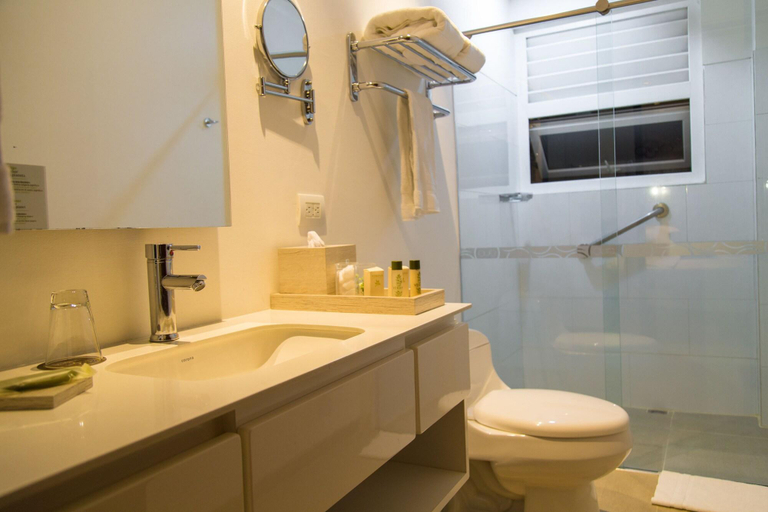 Bathroom 4, Quo Quality Hotel, Manizales