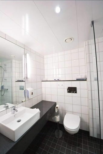 Bathroom 4, Aiden by Best Western Haugesund Airport, Karmøy