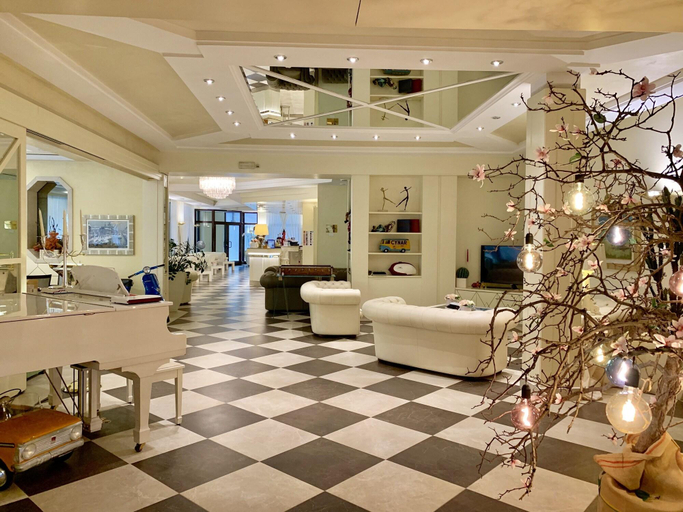 Public Area 3, Hotel Brescia, Brescia