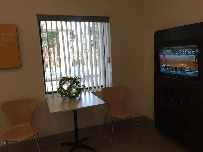 Public Area 2, Motel 6 Raleigh, NC - Cary, Wake