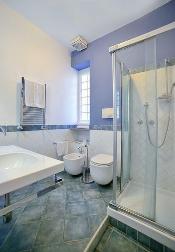 Bathroom 5, SpaccaNapoli Comfort Suites, Napoli