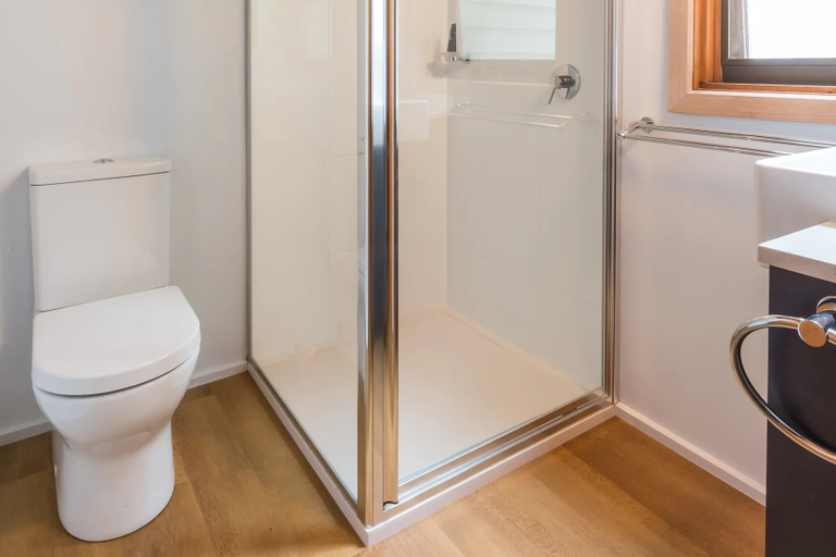 Bathroom 4, Club Wyndham Dinner Plain, Trademark Collection, Alpine - East