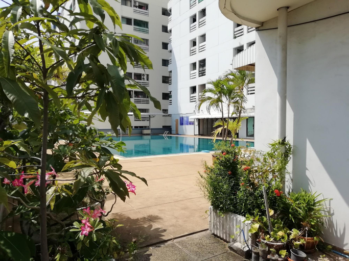Exterior & Views, The Nest Serviced Apartment, Ratchathewi