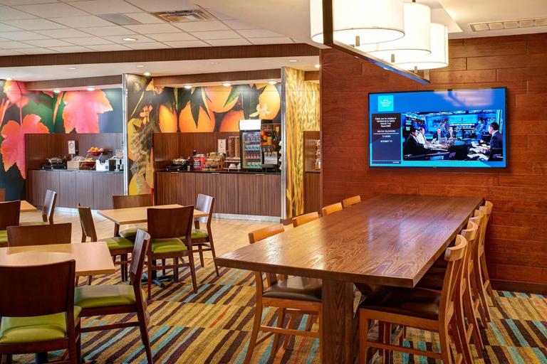 Food & Drinks 5, Fairfield Inn & Suites Detroit Troy, Oakland