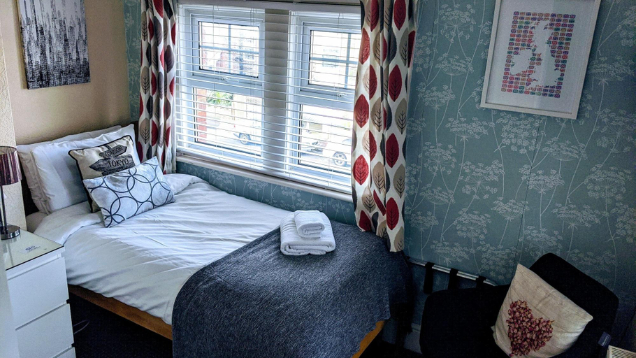 Bedroom 2, Ebor Lodge, East Sussex