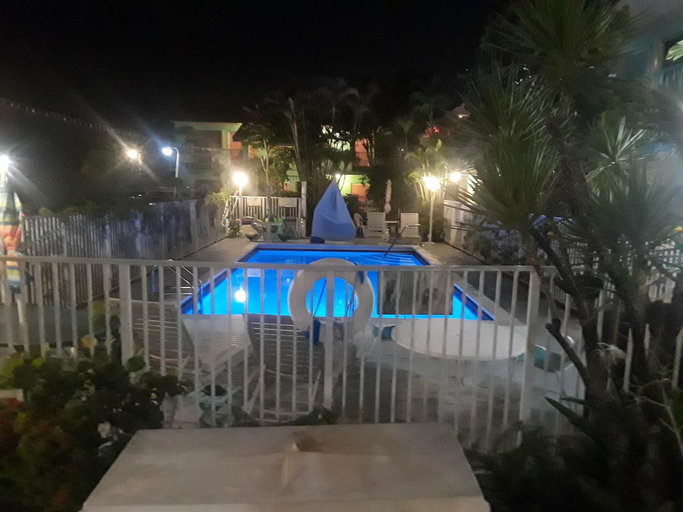 Sport & Beauty 5, New Sungate Motel, Palm Beach