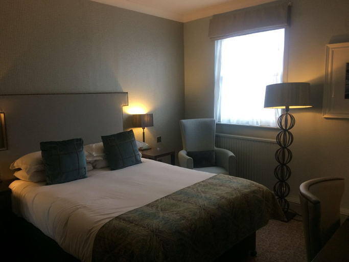 Bedroom 2, De Vere Motram Hall , Cheshire East