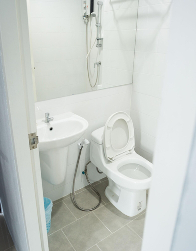 Bathroom 4, Im-aim Apartel Tha Sai Nonthaburi Thailand, Muang Nonthaburi