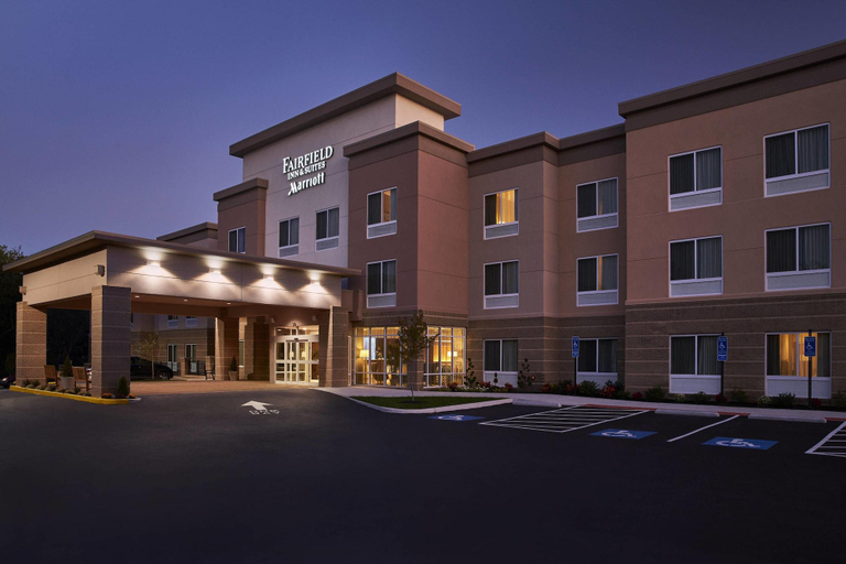Exterior & Views 2, Fairfield Inn & Suites Alexandria, Fairfax