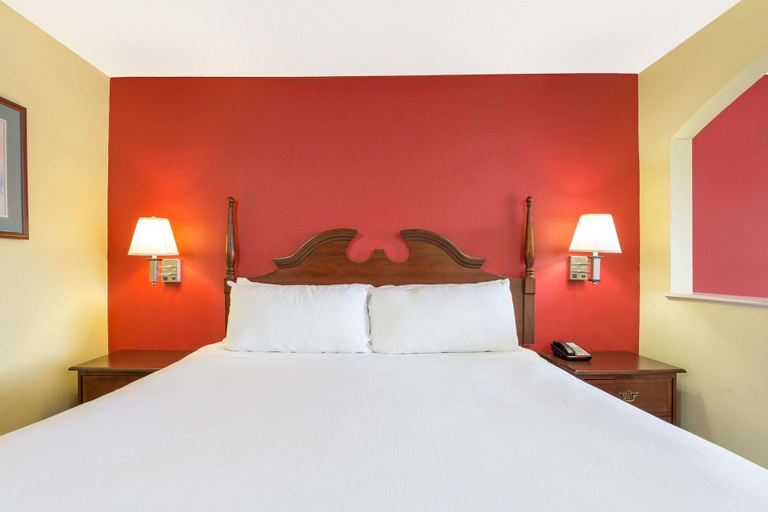 Bedroom 4, Americas Best Value Inn & Suites Sumter, Sumter