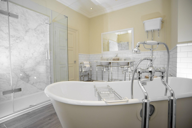 Bathroom 5, Raeburn House , Edinburgh
