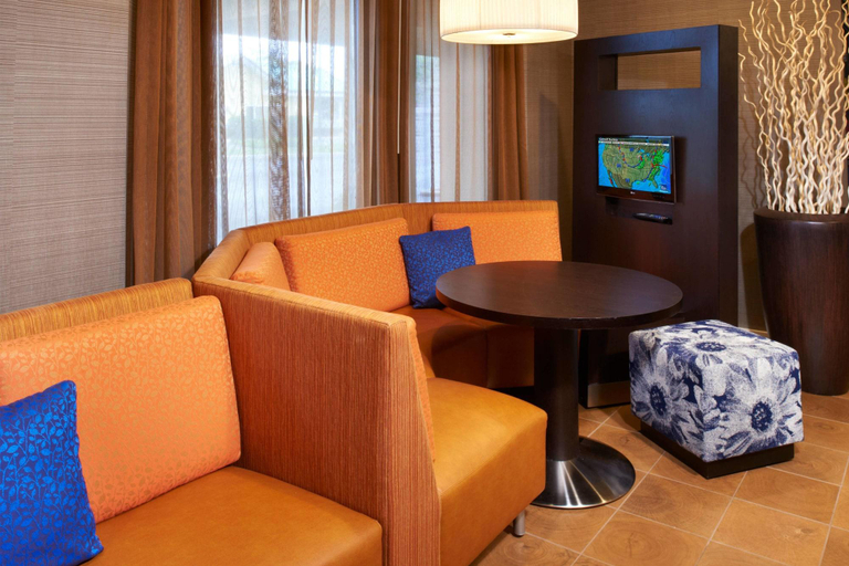 Public Area 2, Courtyard Toledo Maumee/Arrowhead, Lucas