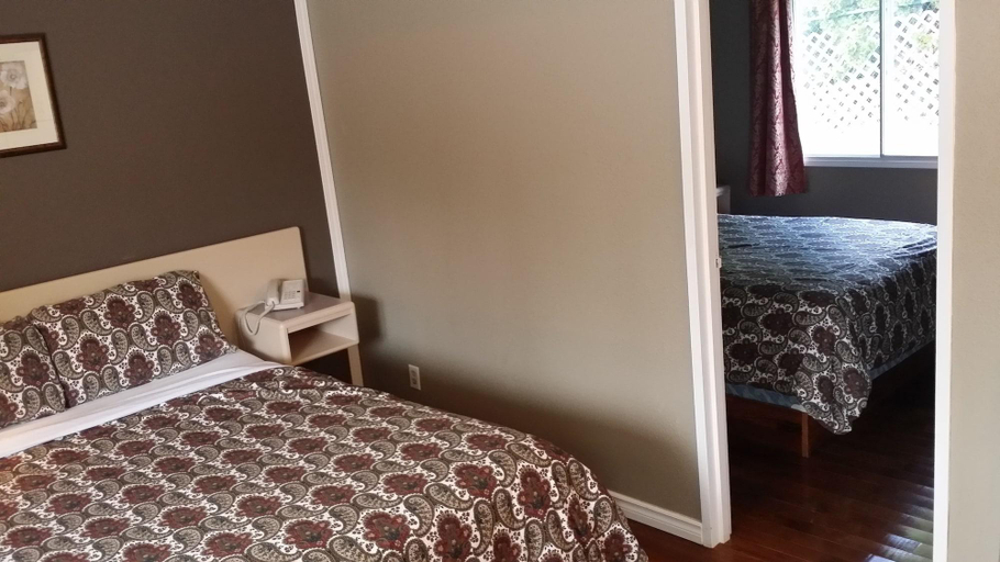 Bedroom 2, Magnuson Hotel Creston, Central Kootenay