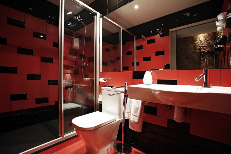 Bathroom 5, Basque Boutique, Vizcaya