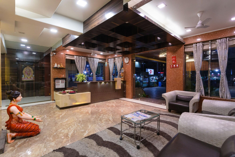 Public Area 2, Hotel Shantikamal, Ahmadnagar