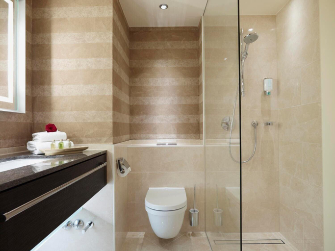 Bathroom 5, Land & Golf Hotel Stromberg, Bad Kreuznach