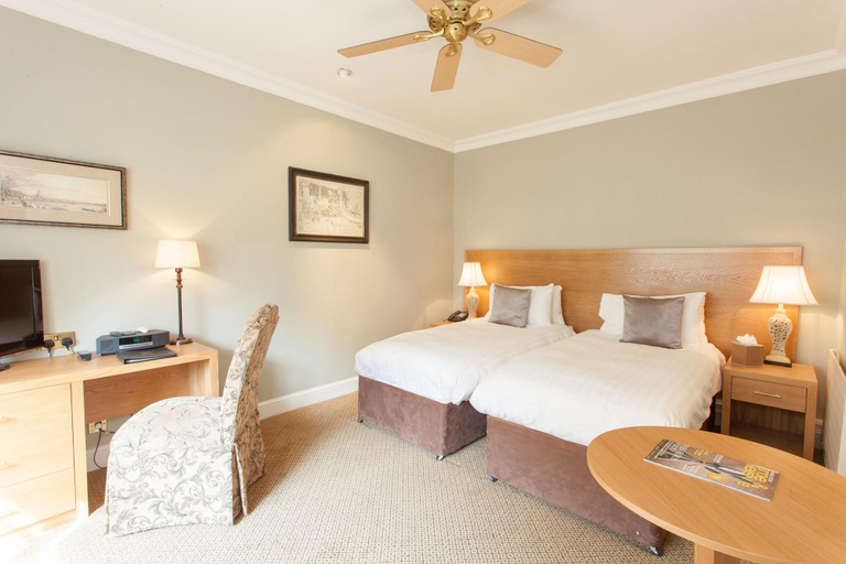 Bedroom 2, Warren House, London