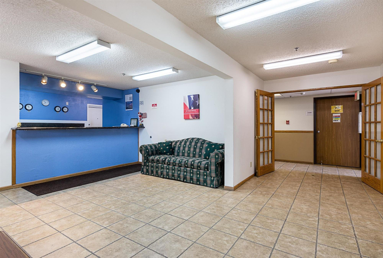 Public Area 4, Motel 6 Kewanee, Henry