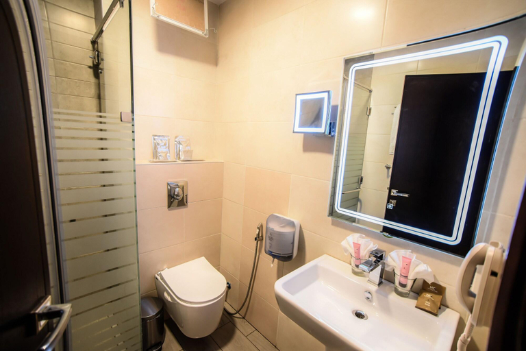 Bathroom 4, Petra Boutique Hotel, Wadi Musa