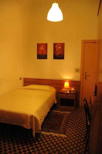 Bedroom 3, Hotel Major, Genova