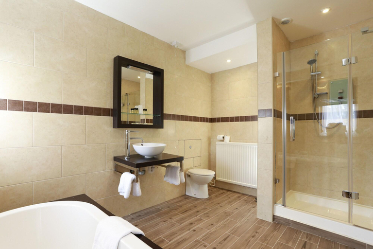 Bathroom 4, The Victoria Hotel, Kent