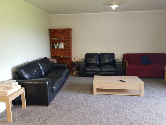 Public Area 2, Tidewater Motel and Tourist Park - Hostel, Thames-Coromandel