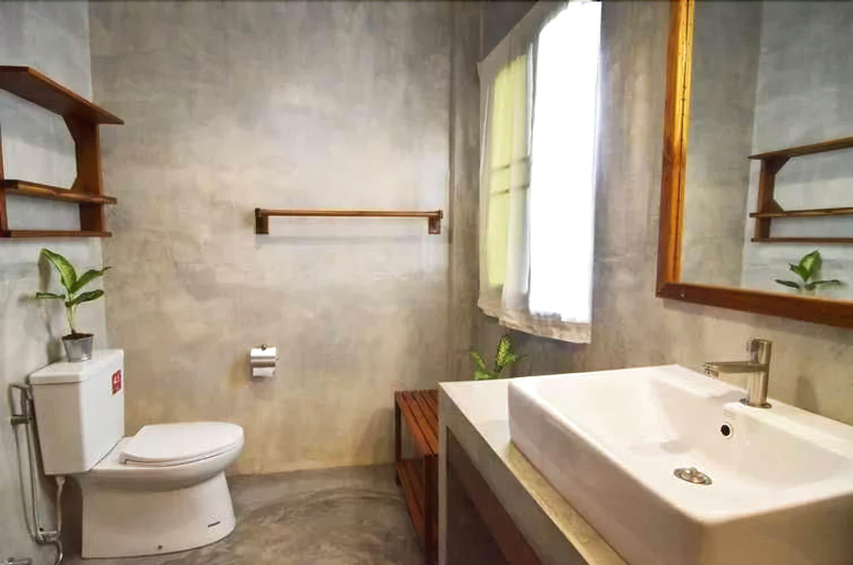 Bathroom 4, Le Cocotier Resort, Mae Taeng