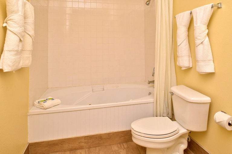 Bathroom 4, Mariner Inn and Suites, Nueces