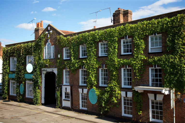 Exterior & Views
