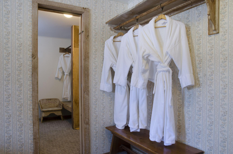 Bathroom 5, Summit Lodge, Rutland