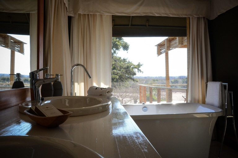 Bathroom 5, Simbavati Hilltop Lodge, Ehlanzeni
