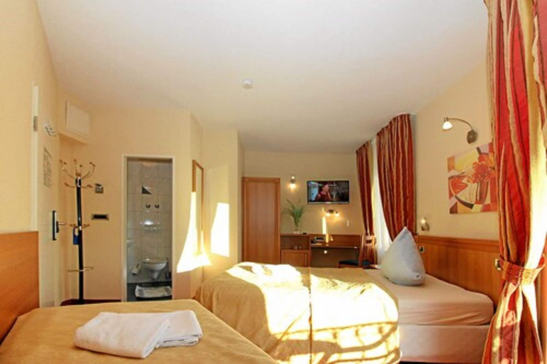 Bedroom 2, Axion, Lörrach