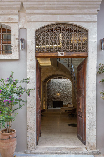 Public Area 2, Casa Dei Delfini, Crete
